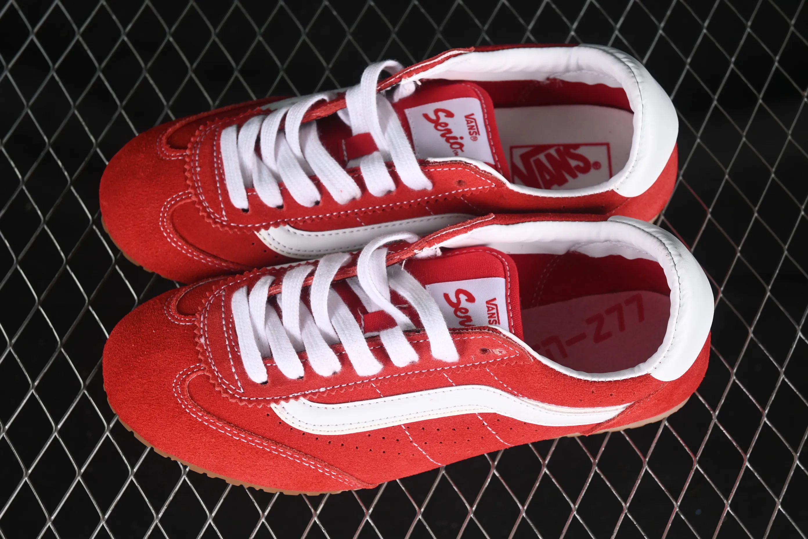 All categories Vans Vans series Vans Low Vans low-top Vans Super Lowpro Vans retro fashion comfortable versatile casual sneakers VN000D83IZQ